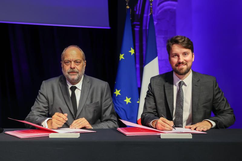 Signature d'une convention d'objectifs avec le Gouvernement